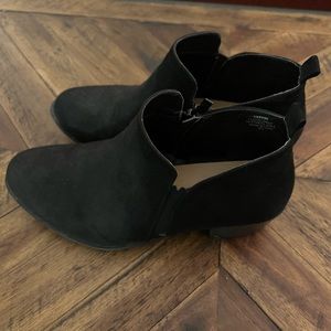Torrid black booties size 8 wide